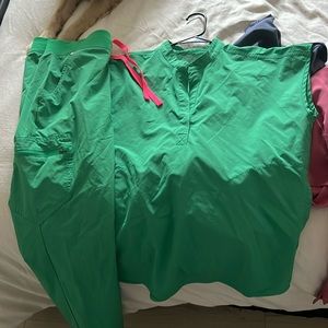 Figs green scrubs set technical collection - barely worn